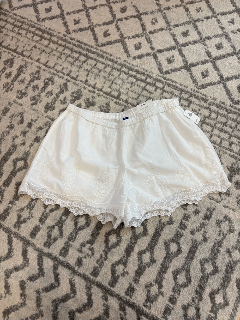 Old Navy White Embroidered Lace-Trim Shorts